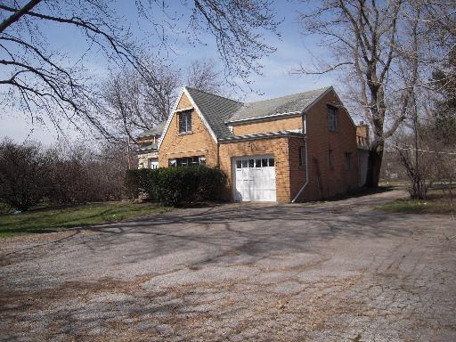 534 N Plainfield Rd, Willowbrook, IL 60527 photo 3