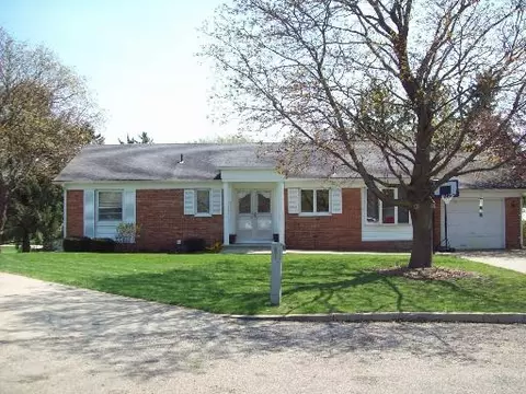 106 Crestview Ct, Walnut, IL 61376 photo 1