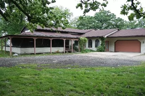 2904 E 14th Rd, Ottawa, IL 61350 photo 1
