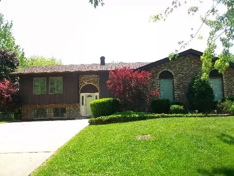 229 E Wise Rd, Schaumburg, IL 60193 photo 1