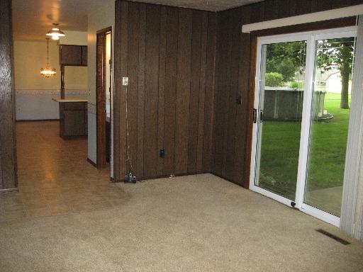 1340 N Samara Ave, Kankakee, IL 60901 photo 4