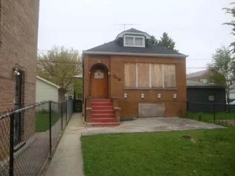 7236 S Artesian Ave, Chicago, IL 60629 photo 1