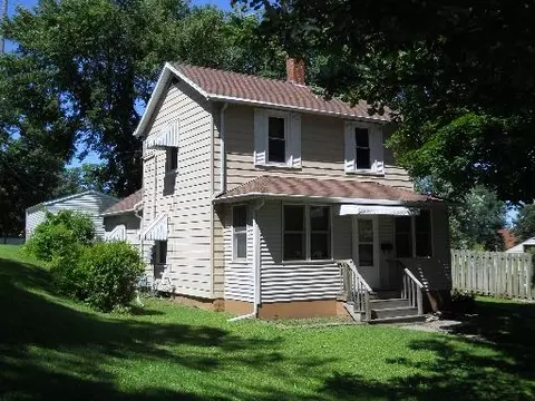 322 E Dakota St, Spring Valley, IL 61362 photo 1