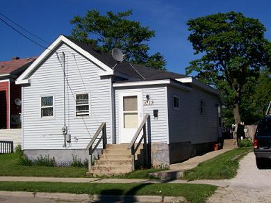 1023 Blake Ave, Racine, WI 53404 photo 1