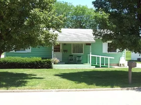 117 Stephens Ave, Walnut, IL 61376 photo 1