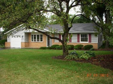 1008 Apple Valley Dr, Bartlett, IL 60103 photo 1
