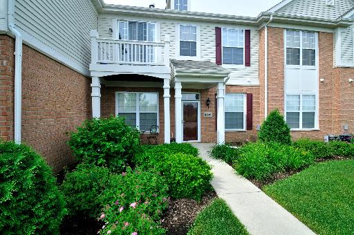 4228 Savoy Ln, Mchenry, IL 60050 photo 2