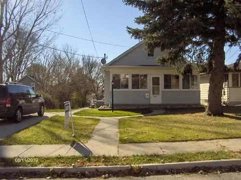 2412 First St, Peru, IL 61354 photo 1