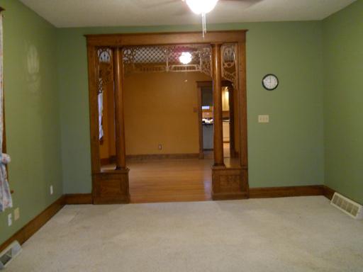 320 E First St, Spring Valley, IL 61362 photo 2