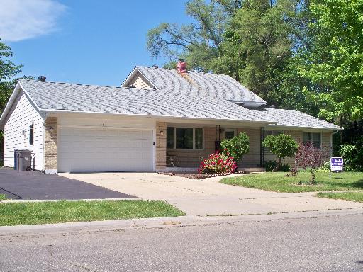 162 Pauline Dr, Elgin, IL 60123 photo 1