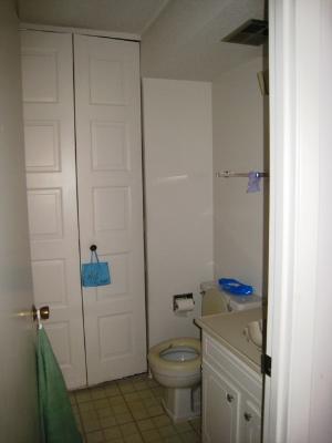 573 Fairway View Dr #2c, Wheeling, IL 60090 photo 3