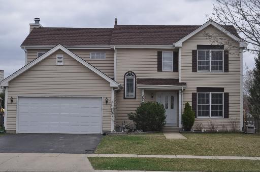 2689 Kettlehook Dr, Elgin, IL 60124 photo 1