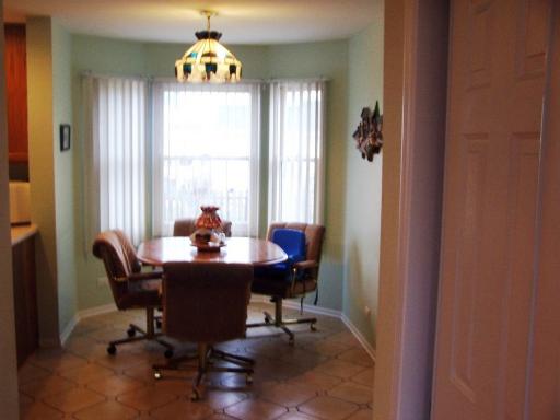 2689 Kettlehook Dr, Elgin, IL 60124 photo 7
