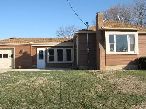 2627 2nd St, Peru, IL 61354 photo 1
