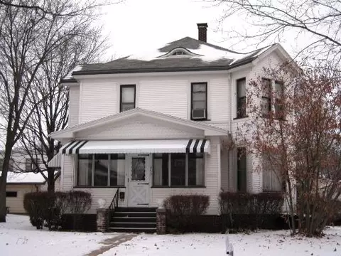2021 5th St, Peru, IL 61354 photo 1