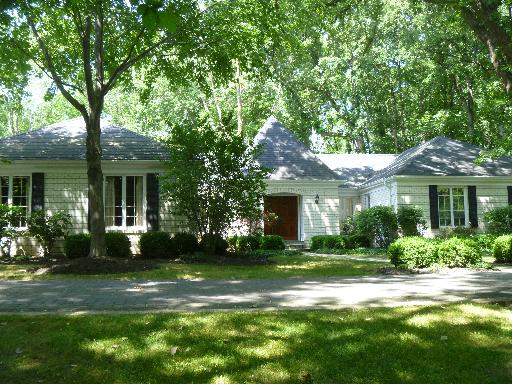 2250 W Course Dr, Deerfield, IL 60015 photo 1