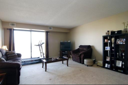825 Pearson Ave #6G, Des Plaines, IL 60016 photo 2