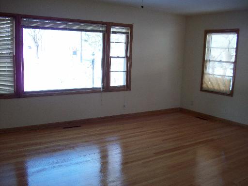 1223 N Main St, Wheaton, IL 60187 photo 4