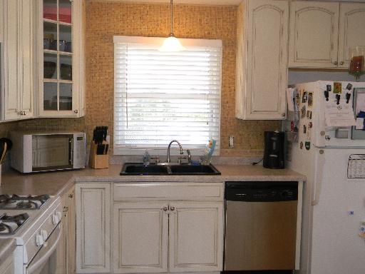 203 Windridge, Mchenry, IL 60050 photo 3