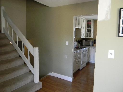 203 Windridge, Mchenry, IL 60050 photo 2