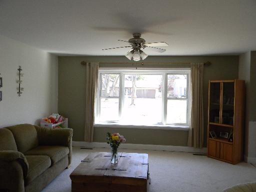 203 Windridge, Mchenry, IL 60050 photo 8
