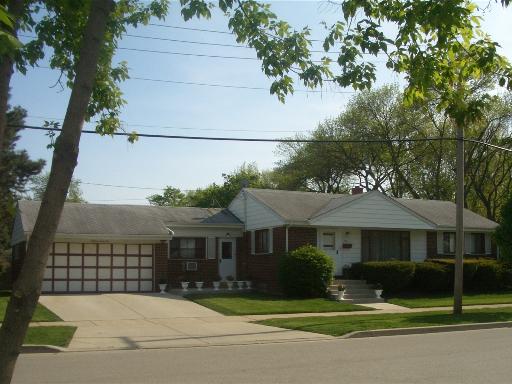 1865 Riverview Ave, Des Plaines, IL 60018 photo 1