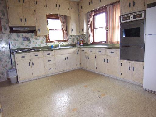 105 E 2nd St, Lockport, IL 60441 photo 11