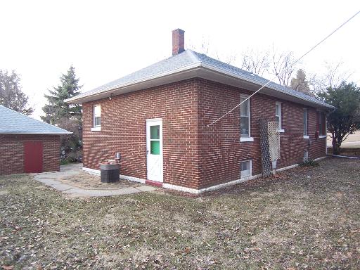 105 E 2nd St, Lockport, IL 60441 photo 4