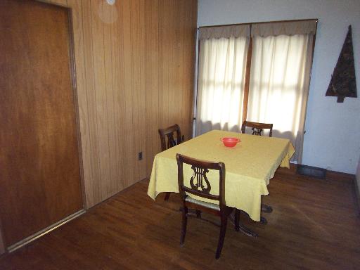 105 E 2nd St, Lockport, IL 60441 photo 10