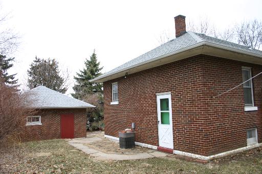 105 E 2nd St, Lockport, IL 60441 photo 3
