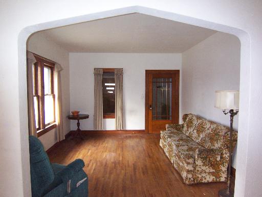 105 E 2nd St, Lockport, IL 60441 photo 6