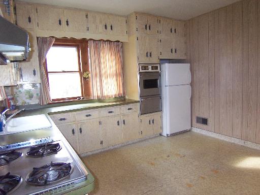 105 E 2nd St, Lockport, IL 60441 photo 12