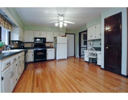 2003 Heather Rd, Geneva, IL 60134 photo 4