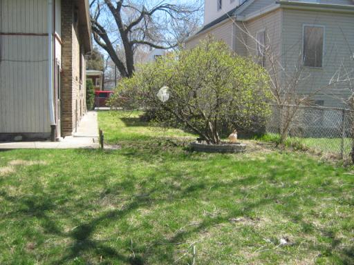 7606 S Champlain Ave, Chicago, IL 60619 photo 5