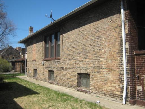 7606 S Champlain Ave, Chicago, IL 60619 photo 2
