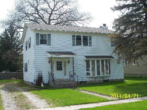 126 E Union St, Seneca, IL 61360 photo 1