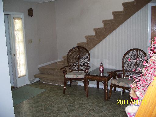 126 E Union St, Seneca, IL 61360 photo 3