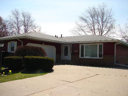 1936 W Robert St, Aurora, IL 60506 photo 1