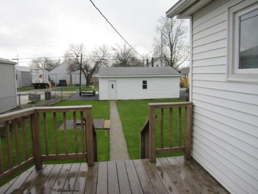 233 E Pells St, Paxton, IL 60957 photo 8