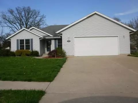 208 S Hossack St, Seneca, IL 61360 photo 1
