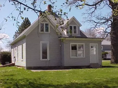 303 E Main St, Wyanet, IL 61379 photo 1