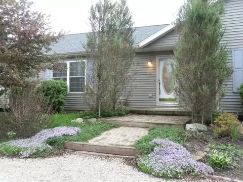 8611 Regnier Rd, Hebron, IL 60034 photo 1