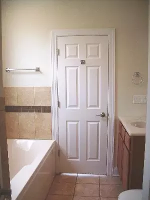 1240 E 46th St, Chicago, IL 60653 photo 5