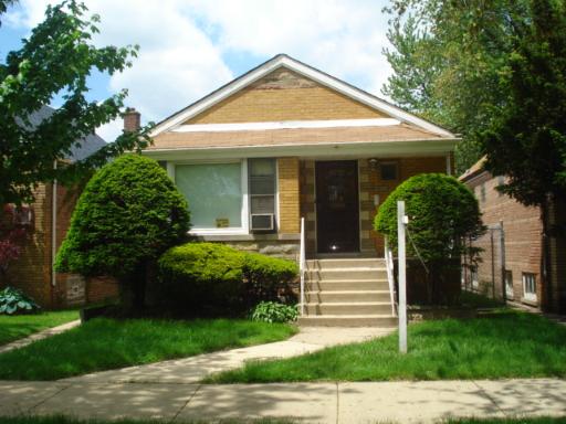 8650 S Phillips Ave, Chicago, IL 60617 photo 1