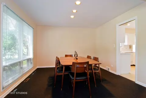 425 Dewey Ave, Evanston, IL 60202 photo 4