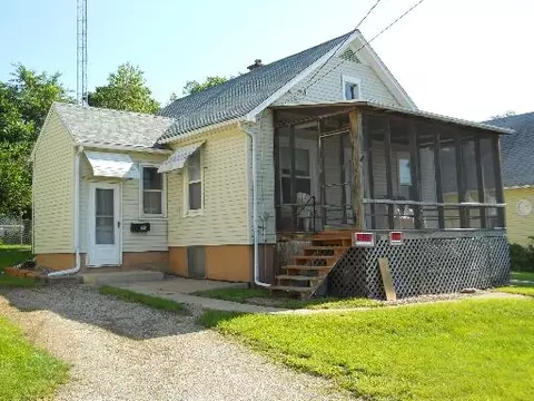 122 E 2nd St, Depue, IL 61322 photo 1