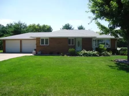 1930 Plum St, Peru, IL 61354 photo 1