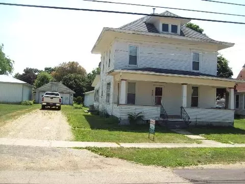205 Heaton St, Walnut, IL 61376 photo 1