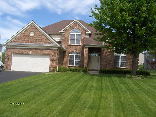 741 Par Dr, Algonquin, IL 60102 photo 1