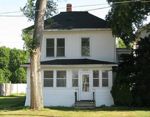 216 E Superior St, Ottawa, IL 61350 photo 1